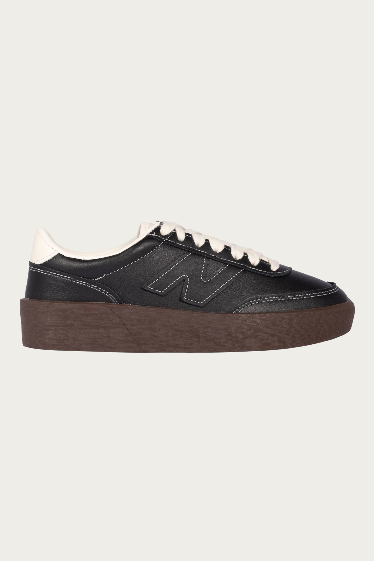 New Balance - 750 - Black/Beige - Canoe Club