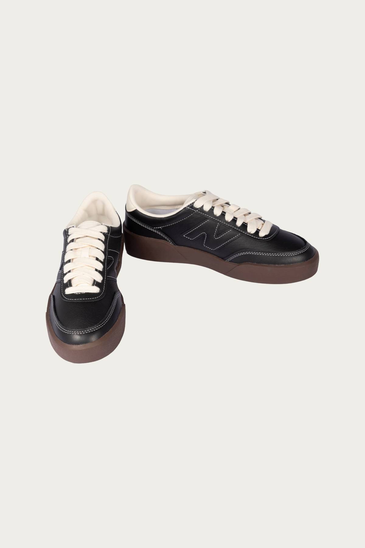 New Balance - 750 - Black/Beige - Canoe Club